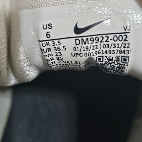 Nike Air Max 90 Futura Women's Shoes - Picture 7 of 10